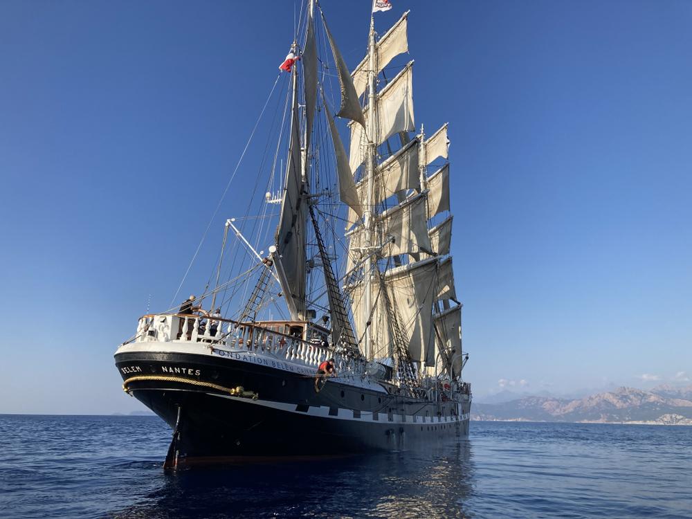 Ο Πειραιάς υποδέχεται το εμβληματικό Γαλλικό ιστιοφόρο "Belem"