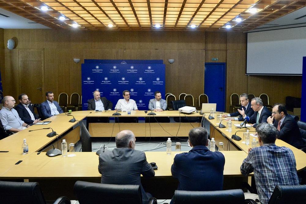 Υπογραφή συμβάσεων για αποκατάσταση ζημιών σε 33 σχολικές μονάδες σε Θεσσαλία και Στερεά Ελλάδα