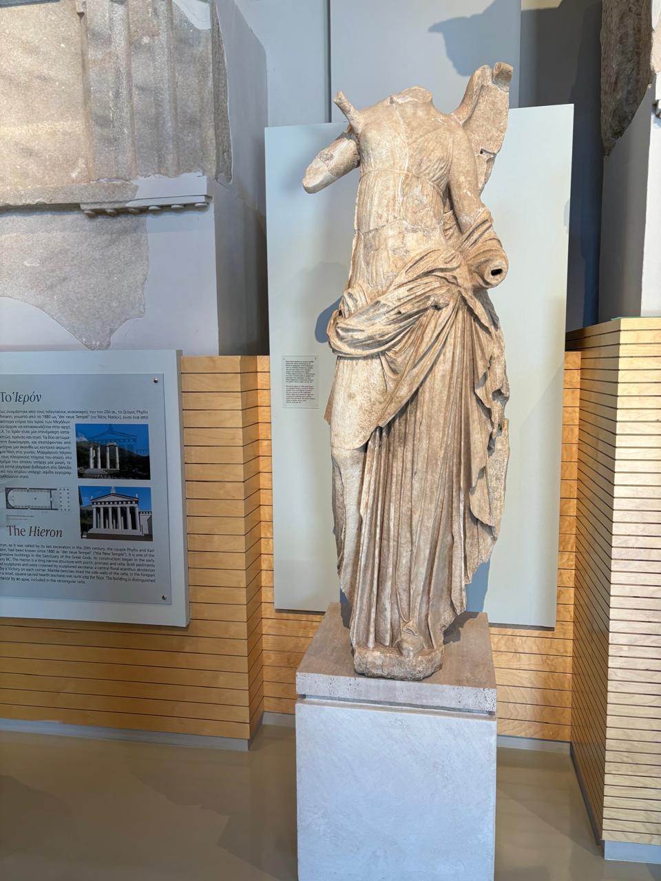 Αρχαιολογικό Μουσείο Σαμοθράκης-2.jpeg