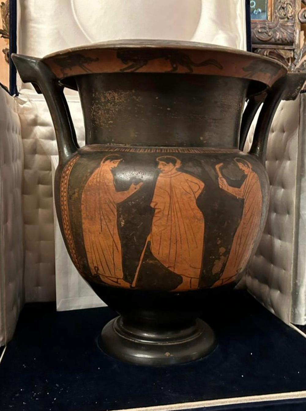 Επαναπατρίζεται αττικός κρατήρας του 5ου αι. π.Χ. -  Ήταν δώρο του Αλ. Παπάγου στον Ιταλό πρωθυπουργός De Gasperi