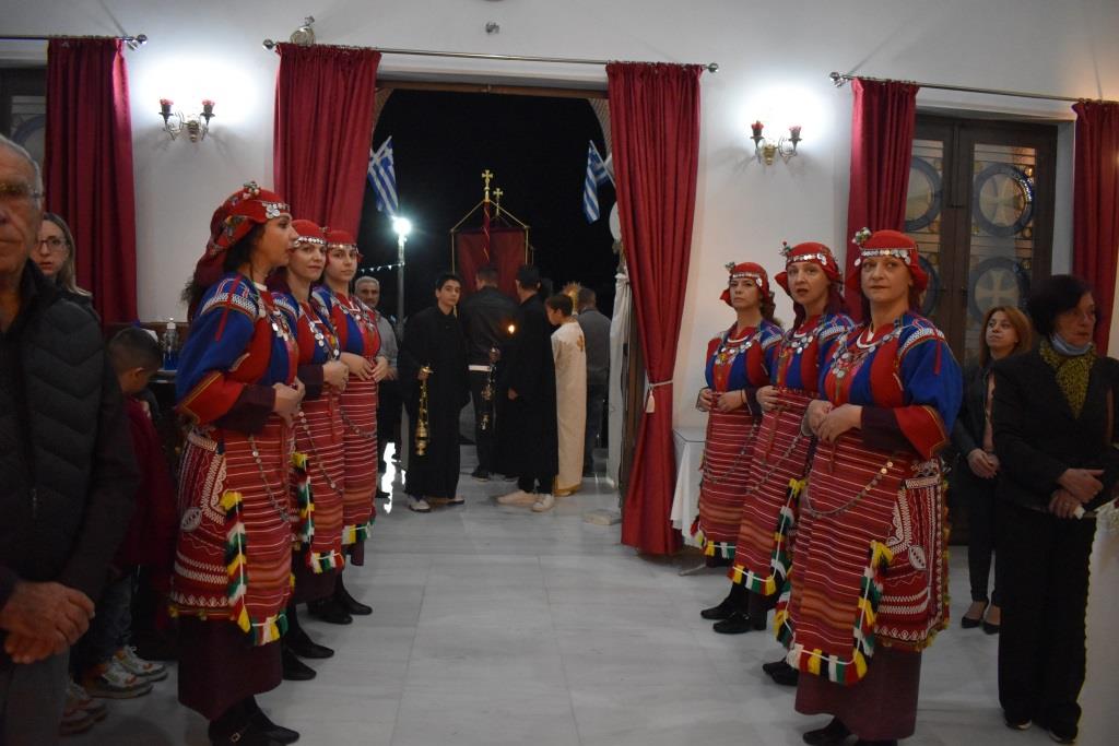 Μεγαλοπρέπεια, κατάνυξη και πλήθος κόσμου στη λιτάνευση της εικόνας του Αγίου Δημητρίου στα Άνω Λιόσια