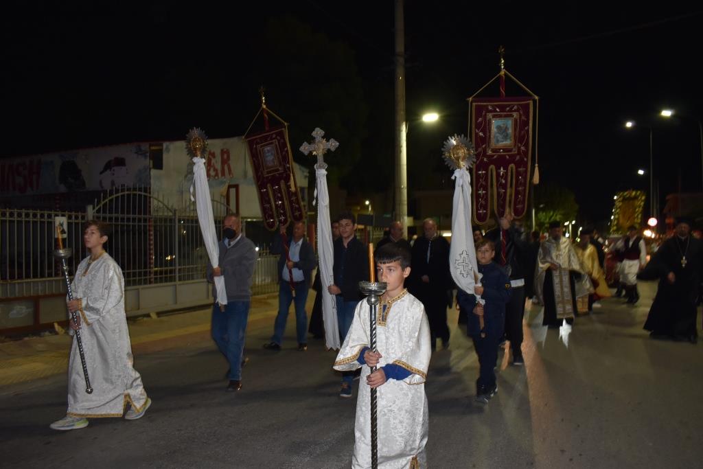 Μεγαλοπρέπεια, κατάνυξη και πλήθος κόσμου στη λιτάνευση της εικόνας του Αγίου Δημητρίου στα Άνω Λιόσια