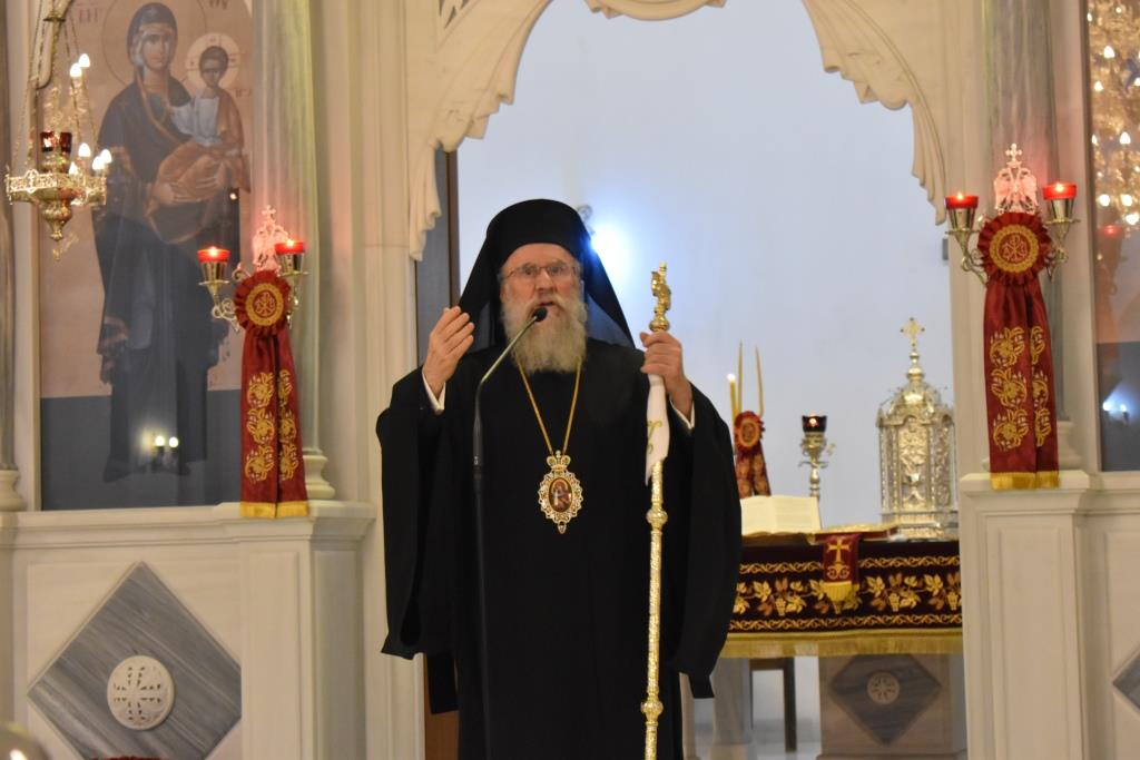 Μεγαλοπρέπεια, κατάνυξη και πλήθος κόσμου στη λιτάνευση της εικόνας του Αγίου Δημητρίου στα Άνω Λιόσια