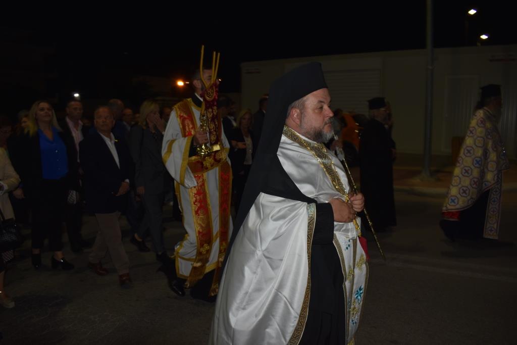 Μεγαλοπρέπεια, κατάνυξη και πλήθος κόσμου στη λιτάνευση της εικόνας του Αγίου Δημητρίου στα Άνω Λιόσια
