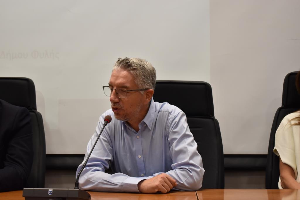 Συγκίνηση για τους απόφοιτους και σπουδαίες ειδήσεις για το Δήμο Φυλής στην τελετή αποφοίτησης της 4ης σειράς των σπουδαστών του μεταπτυχιακού