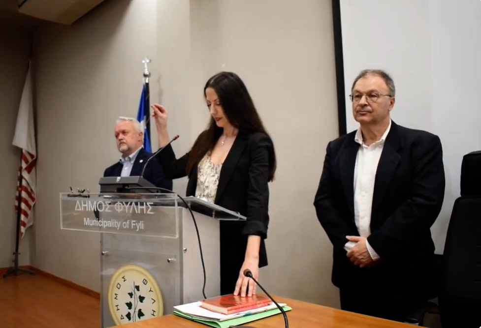 Συγκίνηση για τους απόφοιτους και σπουδαίες ειδήσεις για το Δήμο Φυλής στην τελετή αποφοίτησης της 4ης σειράς των σπουδαστών του μεταπτυχιακού