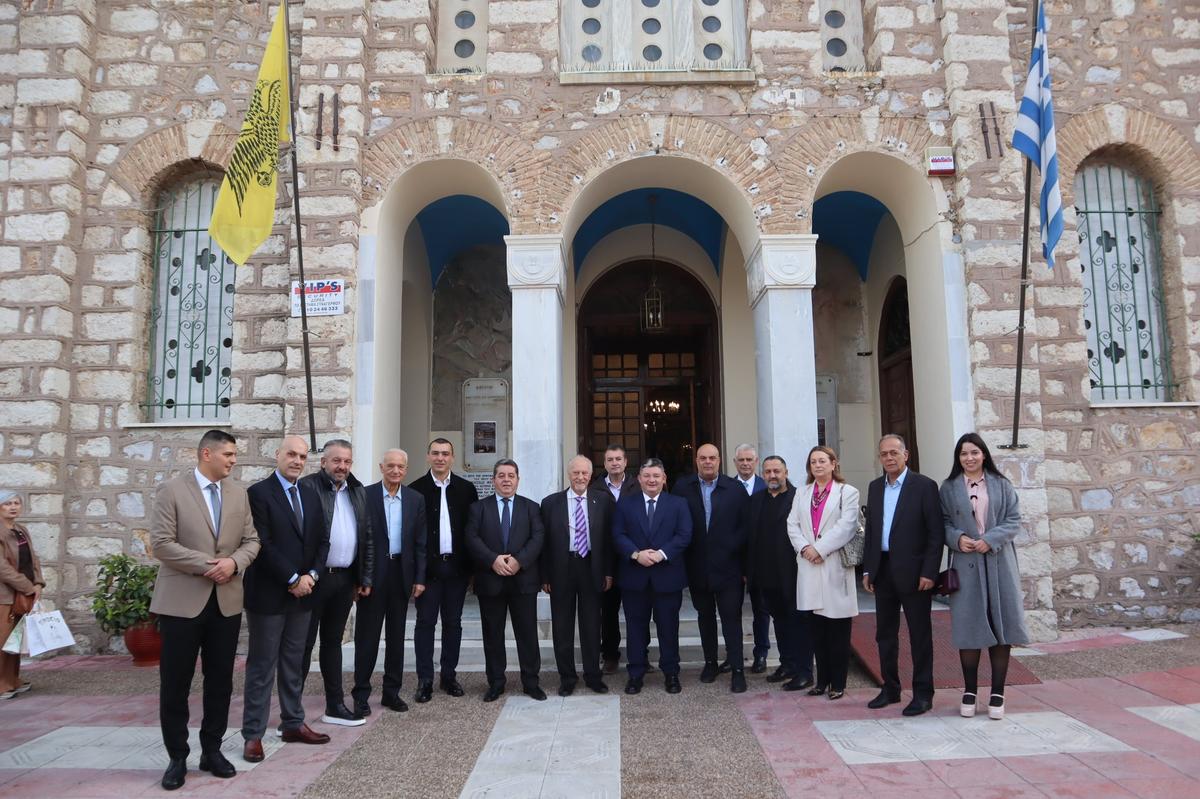 Με τη δέουσα επισημότητα τιμήθηκαν τα Εισόδια της Θεοτόκου και η Ημέρα των Ενόπλων Δυνάμεων από τον Δήμο Αχαρνών