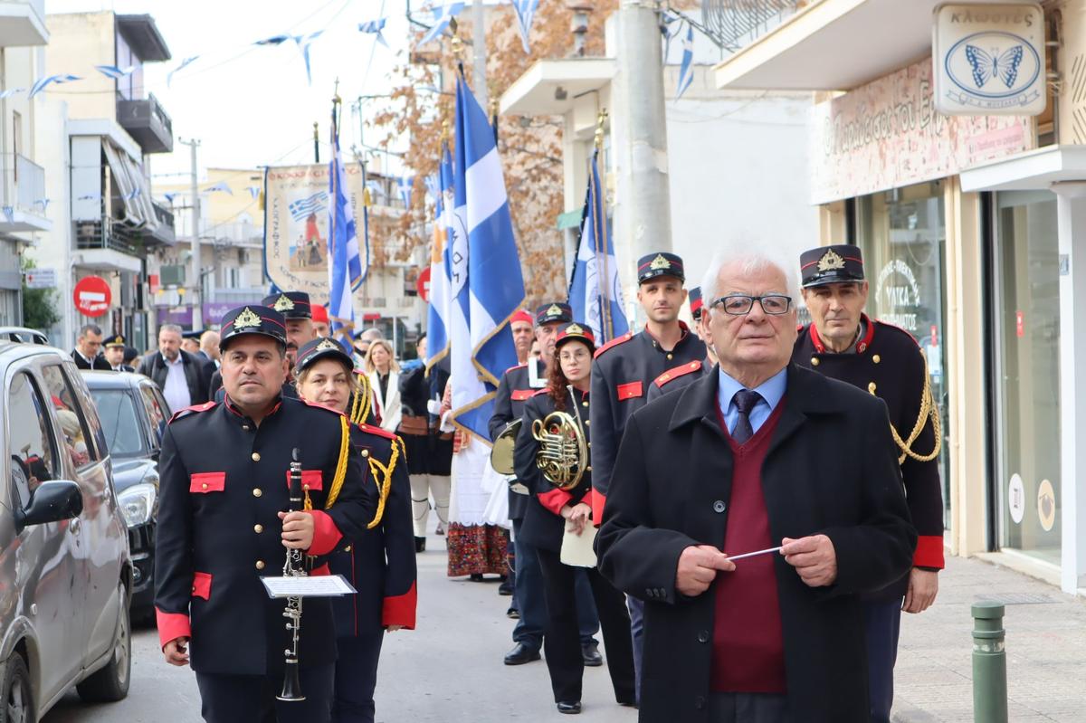 Με τη δέουσα επισημότητα τιμήθηκαν τα Εισόδια της Θεοτόκου και η Ημέρα των Ενόπλων Δυνάμεων από τον Δήμο Αχαρνών