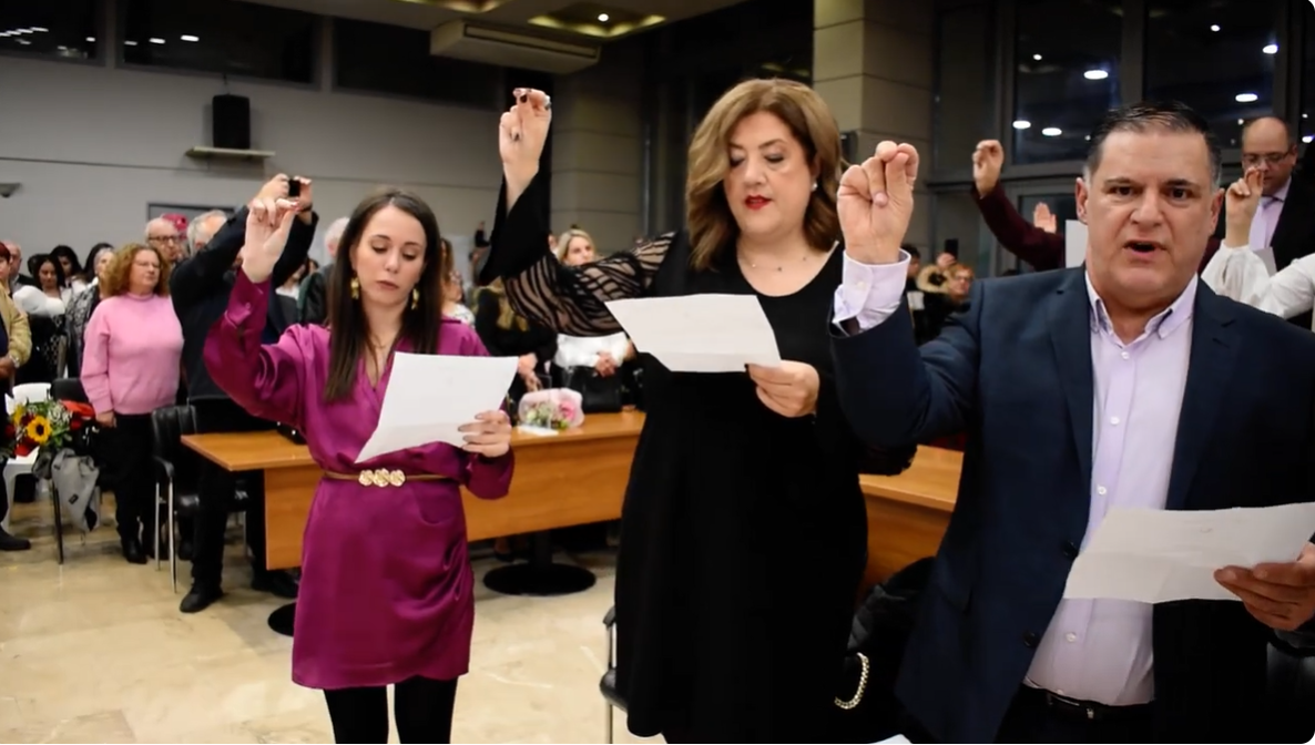 Συγκίνηση για τους απόφοιτους και σπουδαίες ειδήσεις για το Δήμο Φυλής στην τελετή αποφοίτησης της 4ης σειράς των σπουδαστών του μεταπτυχιακού