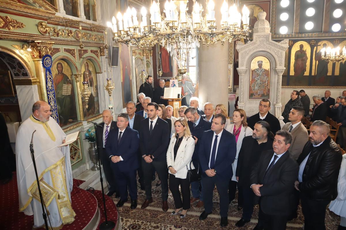 Με τη δέουσα επισημότητα τιμήθηκαν τα Εισόδια της Θεοτόκου και η Ημέρα των Ενόπλων Δυνάμεων από τον Δήμο Αχαρνών