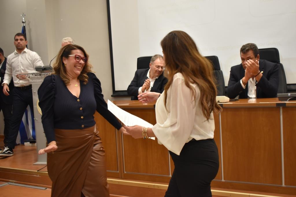 Συγκίνηση για τους απόφοιτους και σπουδαίες ειδήσεις για το Δήμο Φυλής στην τελετή αποφοίτησης της 4ης σειράς των σπουδαστών του μεταπτυχιακού