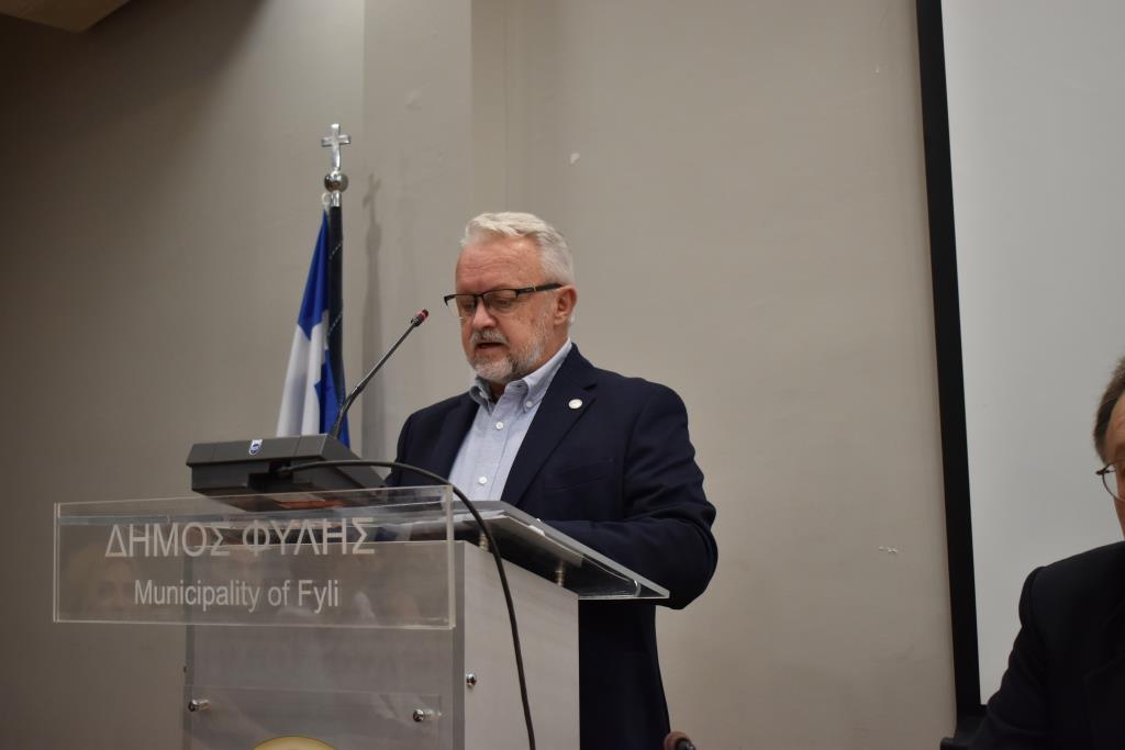 Συγκίνηση για τους απόφοιτους και σπουδαίες ειδήσεις για το Δήμο Φυλής στην τελετή αποφοίτησης της 4ης σειράς των σπουδαστών του μεταπτυχιακού