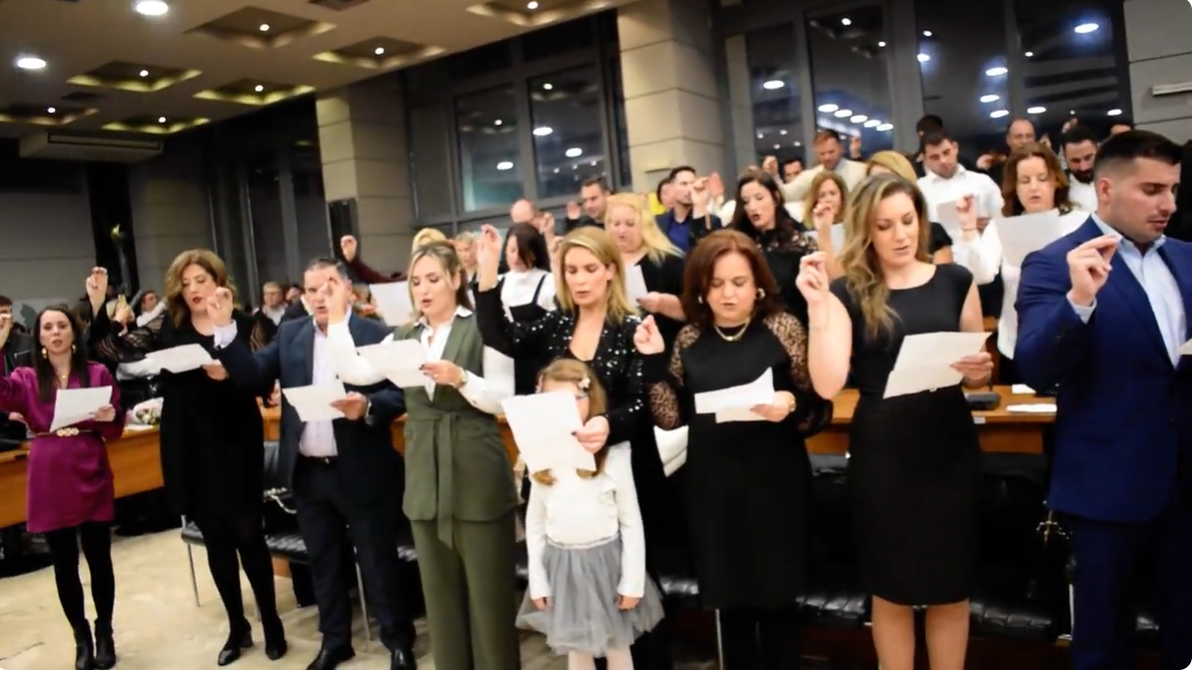 Συγκίνηση για τους απόφοιτους και σπουδαίες ειδήσεις για το Δήμο Φυλής στην τελετή αποφοίτησης της 4ης σειράς των σπουδαστών του μεταπτυχιακού