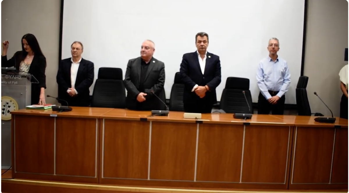 Συγκίνηση για τους απόφοιτους και σπουδαίες ειδήσεις για το Δήμο Φυλής στην τελετή αποφοίτησης της 4ης σειράς των σπουδαστών του μεταπτυχιακού