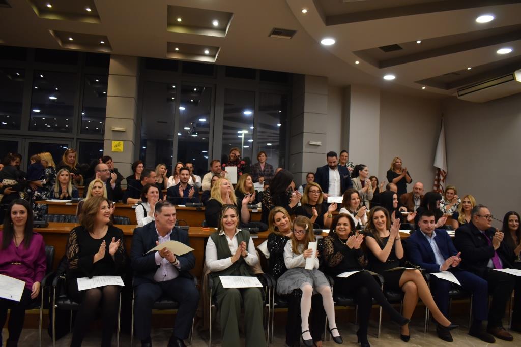 Συγκίνηση για τους απόφοιτους και σπουδαίες ειδήσεις για το Δήμο Φυλής στην τελετή αποφοίτησης της 4ης σειράς των σπουδαστών του μεταπτυχιακού