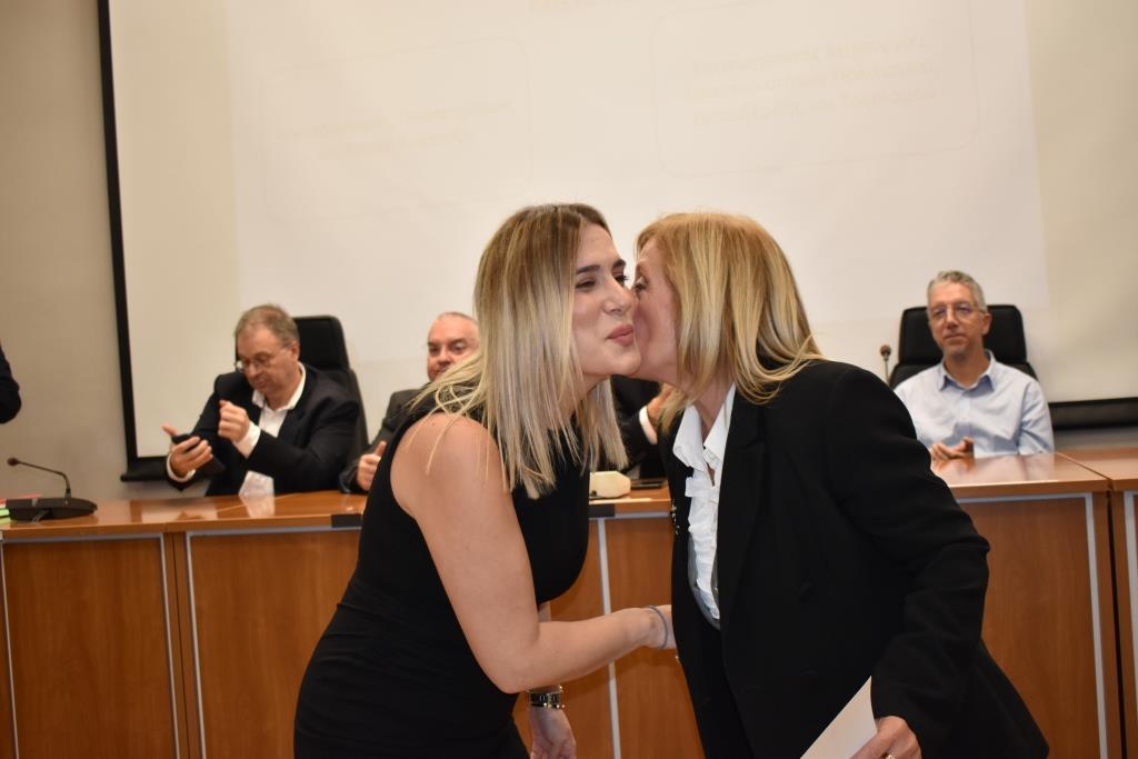 Συγκίνηση για τους απόφοιτους και σπουδαίες ειδήσεις για το Δήμο Φυλής στην τελετή αποφοίτησης της 4ης σειράς των σπουδαστών του μεταπτυχιακού