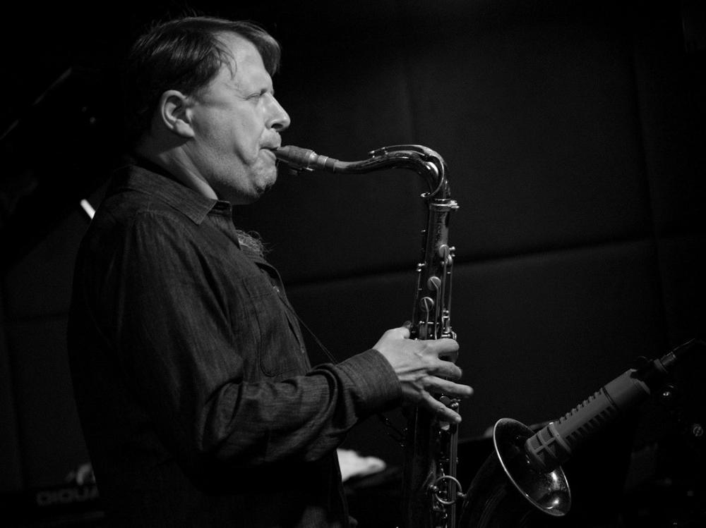 Ο Chris Potter παίζει σαξόφωνο