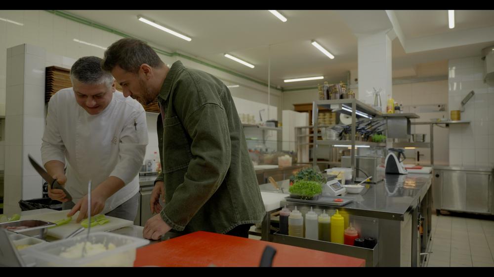 Σερβικά εδέσματα και Καϊμάκ στο Akis' Food Tour