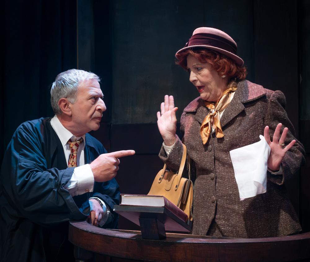 Φωτογραφία από την παράσταση Ο Μάρτυρας Κατηγορίας