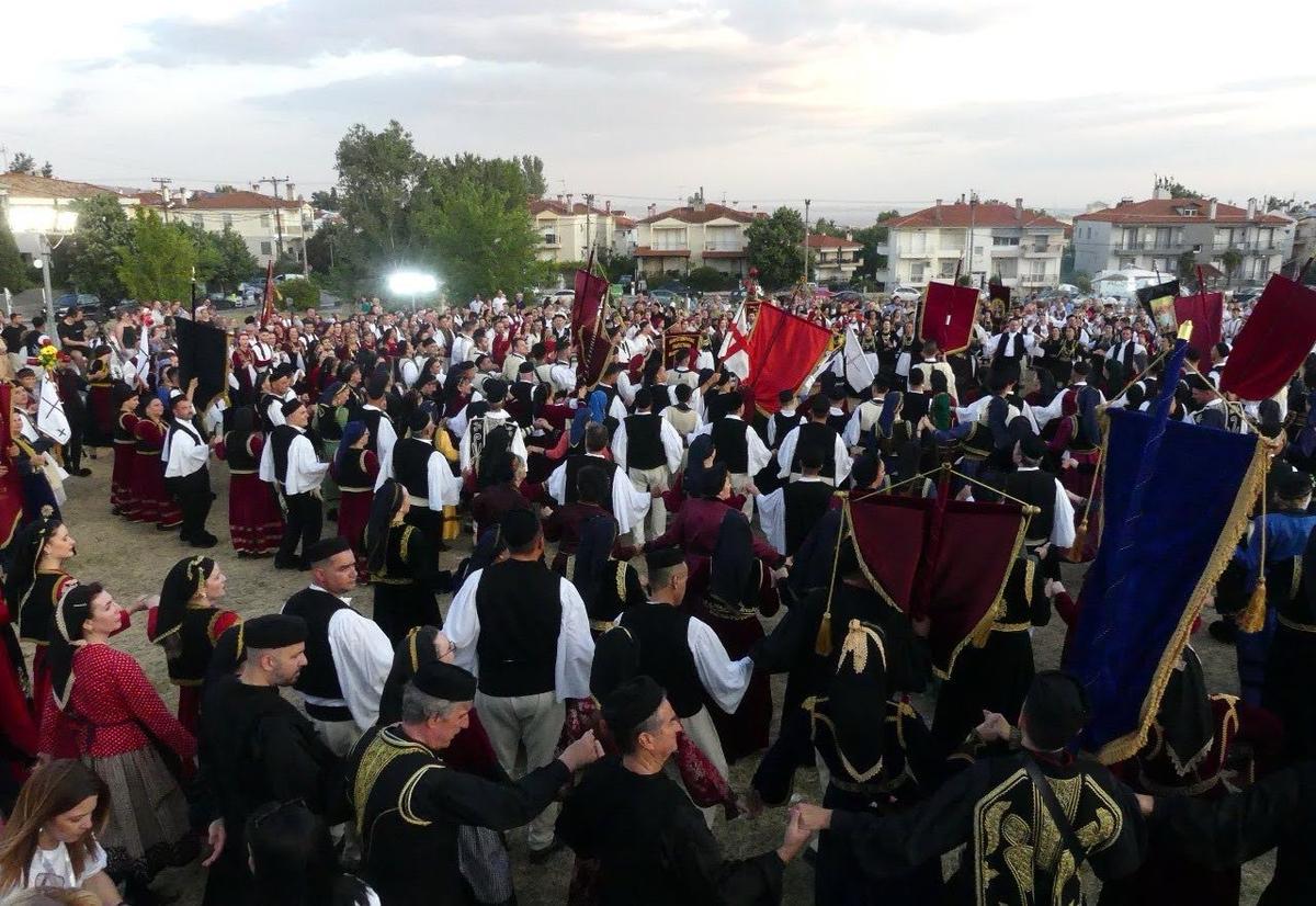 39ο Πανελλήνιο Αντάμωμα Βλάχων: Δυνατά κτύπησε η καρδιά του Βλαχόφωνου Ελληνισμού στο Ωραιόκαστρο