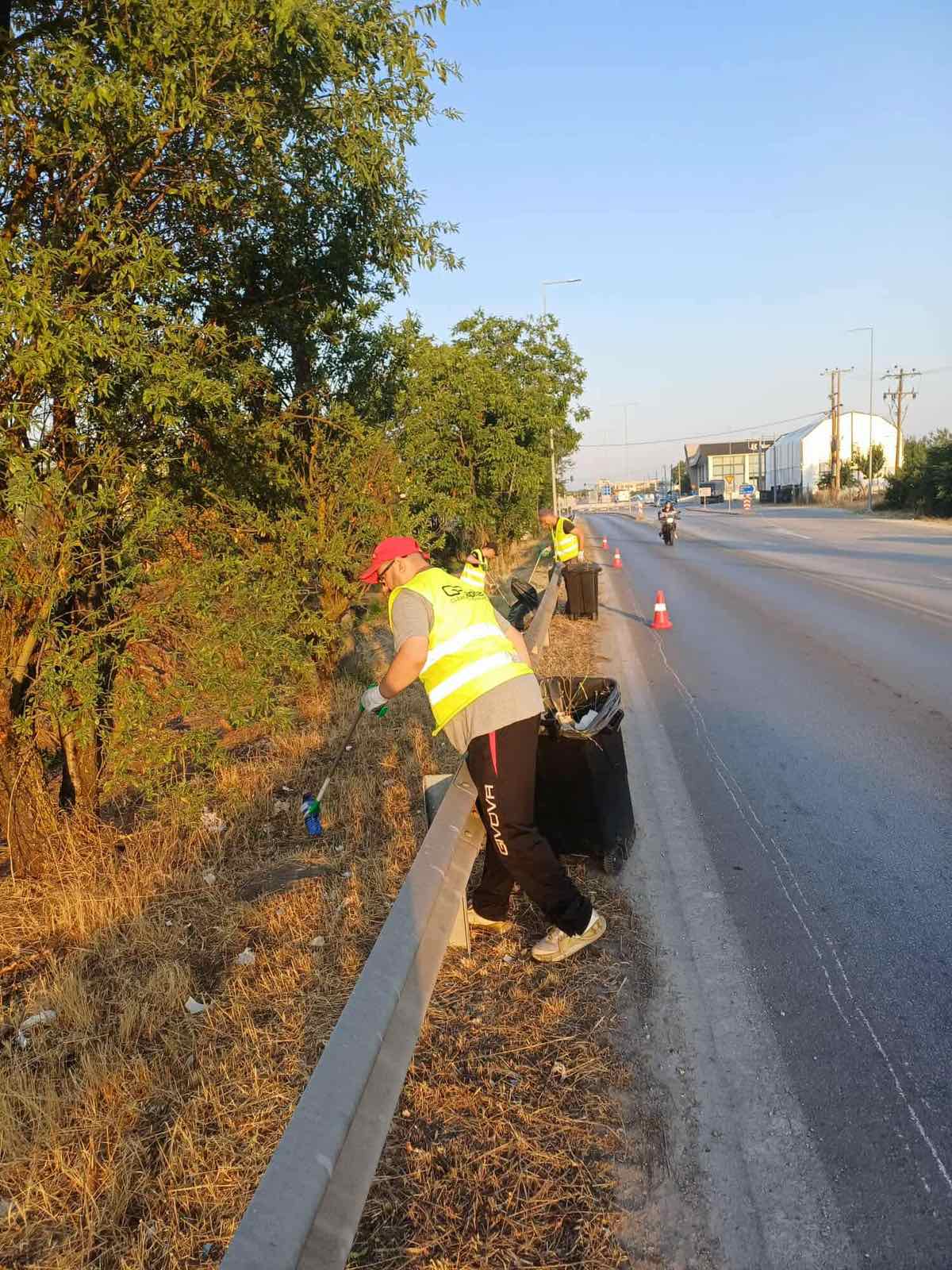 - Καθαρισμός/Συλλογή απορριμμάτων κατά μήκος εθνικού-επαρχιακού οδικού δικτύου