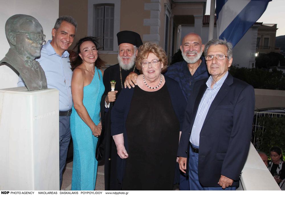 Εικαστική δημιουργία στην έκθεση 'Φως εκ Φωτός'