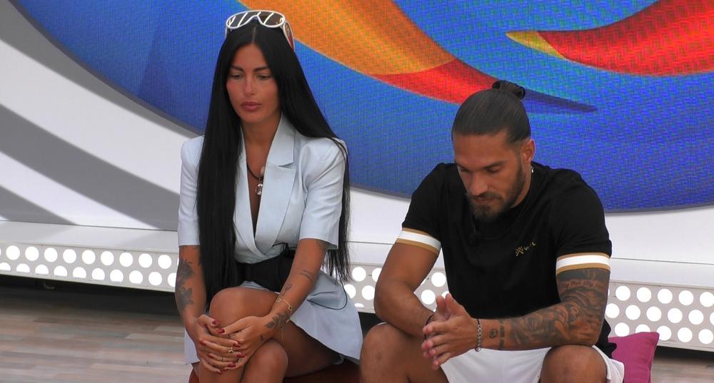 Big Brother: Σοκ με ολική υποψηφιότητα και διπλή αποχώρηση