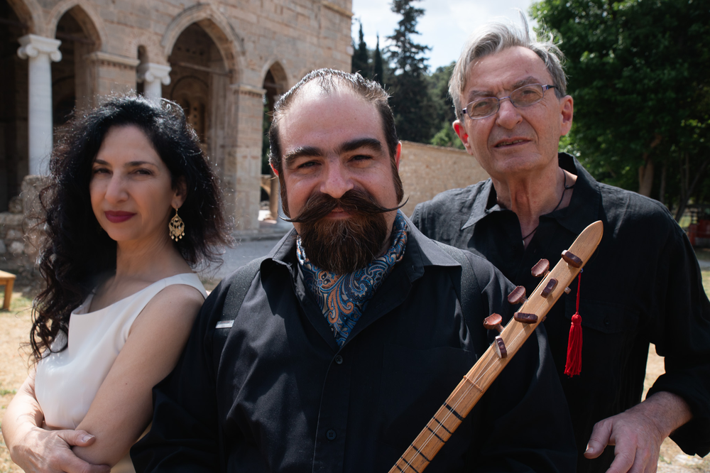 Περισσότερες εικόνες από την παράσταση και την έκθεση «Μητέρα Αράχνη»