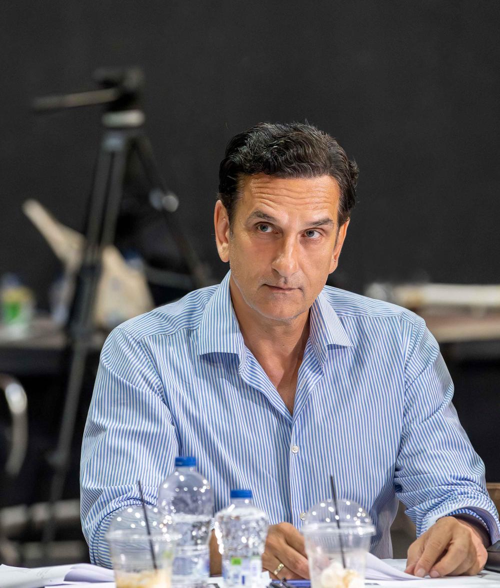 Ο Κωνσταντίνος Μαρκουλάκης στον πρωταγωνιστικό ρόλο του 'Δικαστή'.