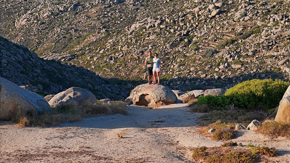 Happy Traveller: Εξερευνώντας τις ομορφιές της Τήνου