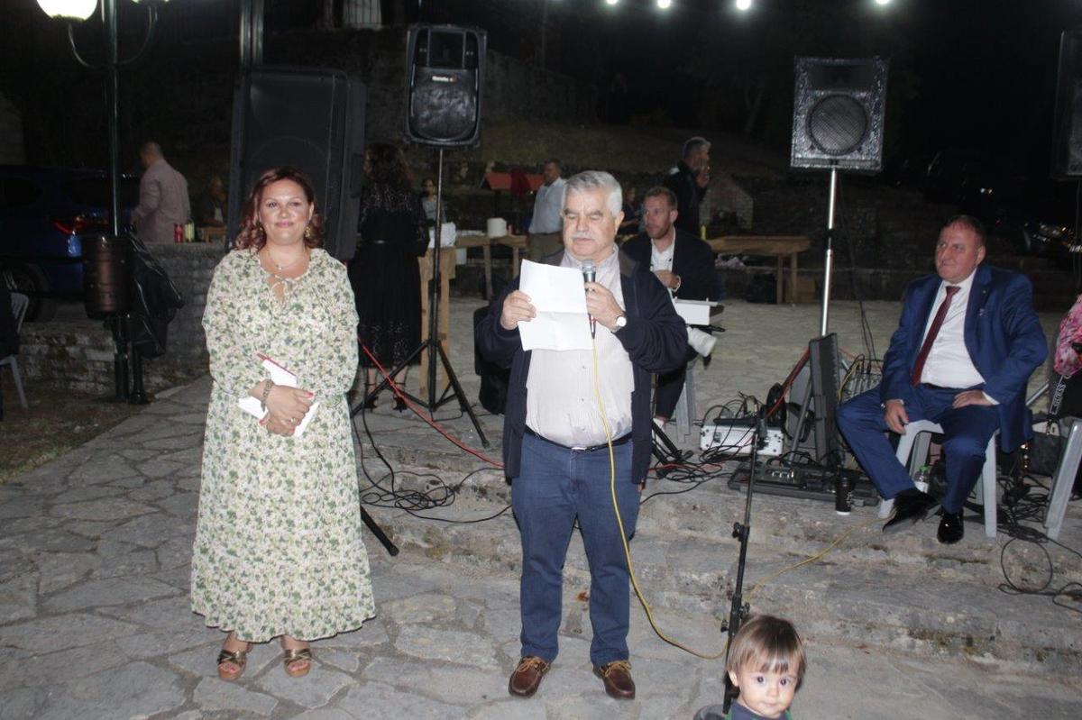 Εκδήλωση Γιορτής Πέστροφας στην πλατεία Βαθυρρεύματος με ζωντανή ορχήστρα και χορό