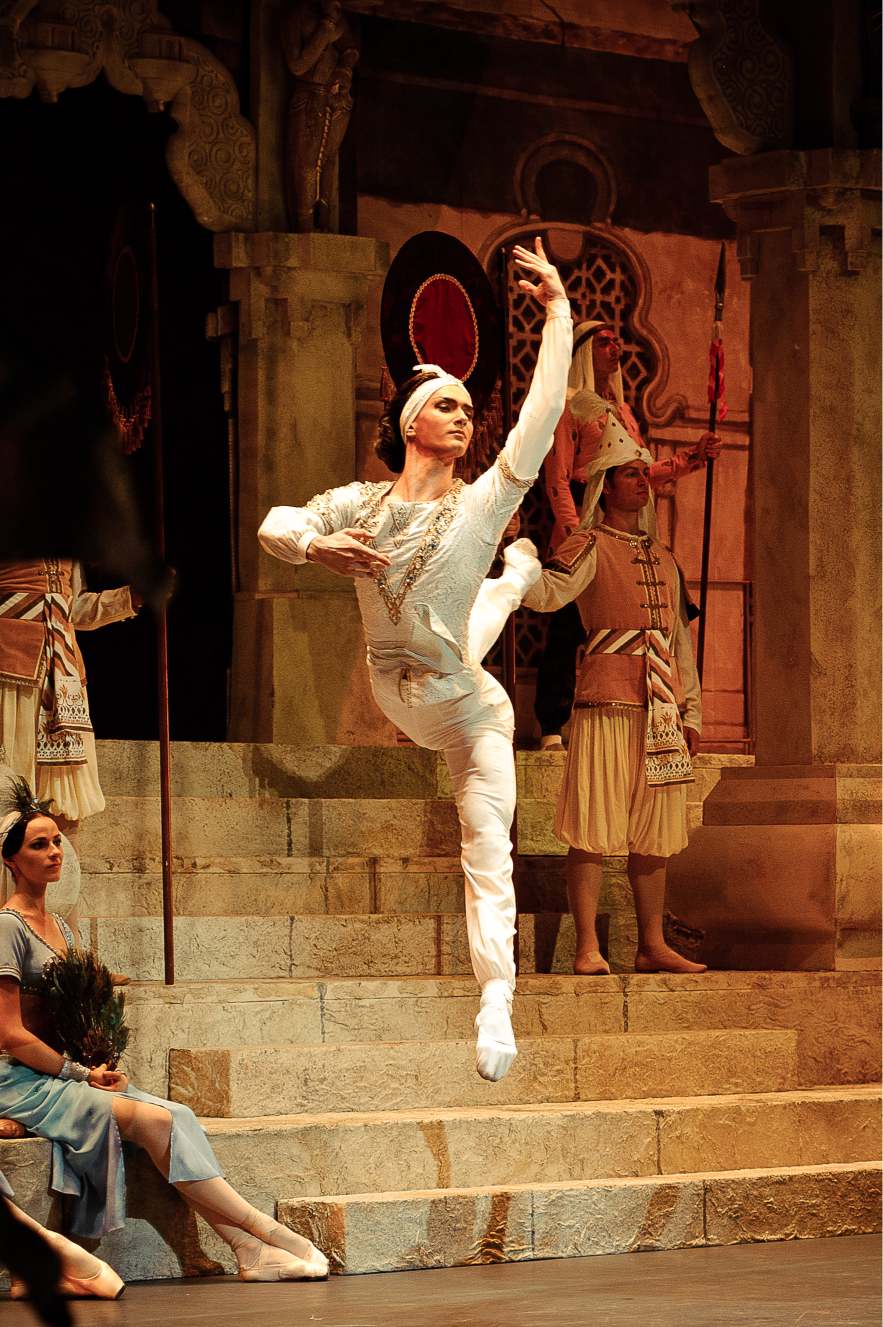 Ο Daniil Simkin, super star του χορού, σε παράσταση στο Ωδείο Ηρώδου Αττικού