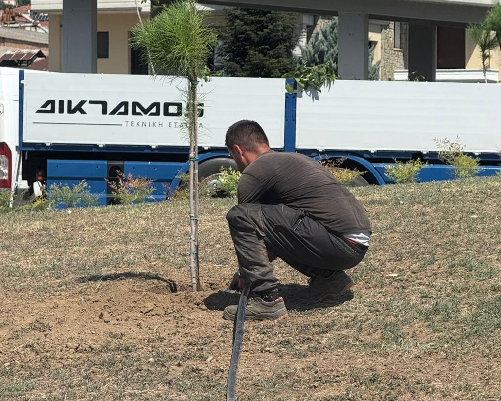 Αυτοψία Αβραμόπουλου στις εν εξελίξει εργασίες αναβάθμισης του Δημοτικού Πάρκου Καλαμπάκας «Χρ. Σινάνης»