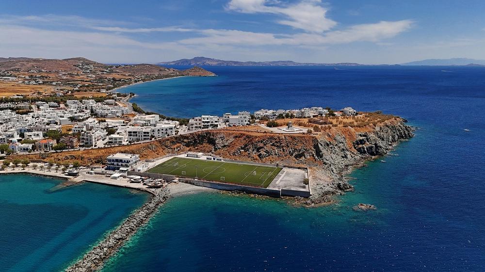 Βουτιά στην Κολυμπήθρα Τήνου με το Happy Traveller