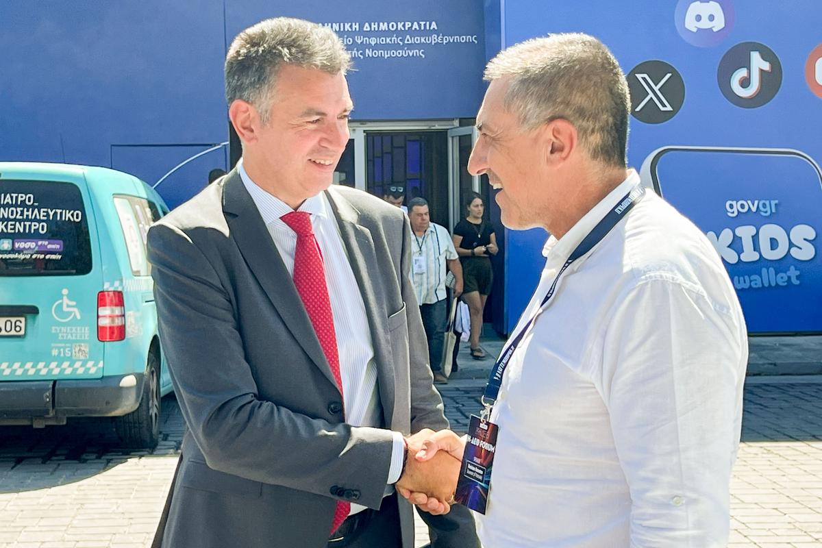 Προώθ.:  ΕΠΑΦΕΣ ΚΟΥΡΕΤΑ ΣΤΗ ΔΕΘ