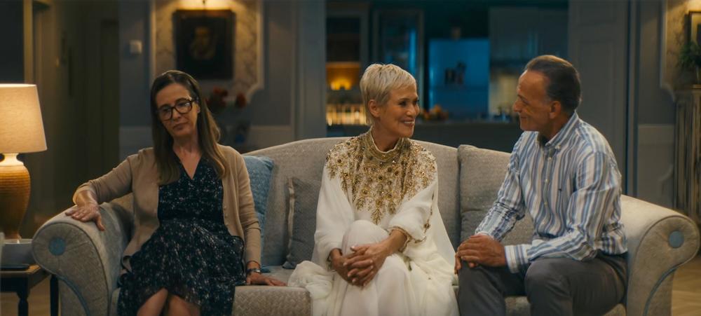 Στιγμιότυπο από τη σειρά «Γιατί Ρε Πατέρα;»