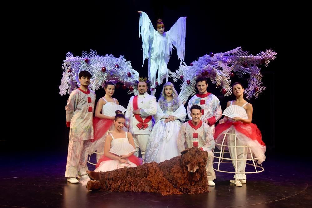 Η Παπλωματού της Μαριάννας Τόλη, φωτογραφία από την παράσταση