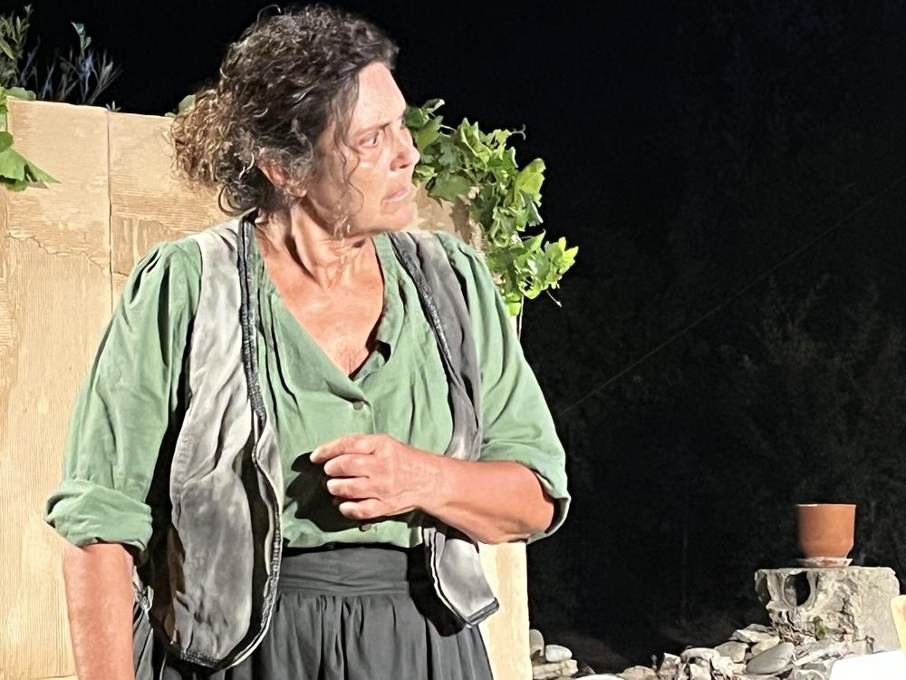 Αγάπη Παράνομη: Θέατρο Radar