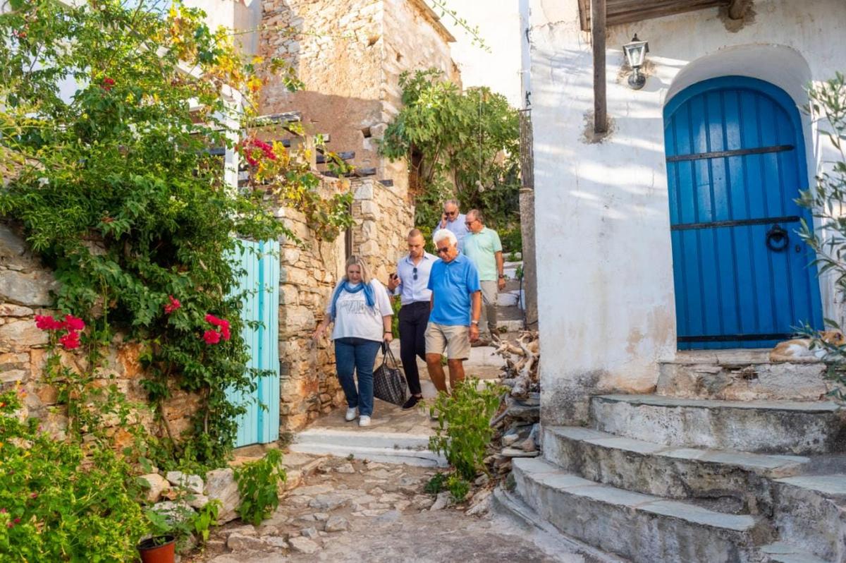 ΞΕΝΑΓΗΣΗ ΣΕ ΕΤΑΙΡΙΕΣ ΚΡΟΥΑΖΙΕΡΑΣ