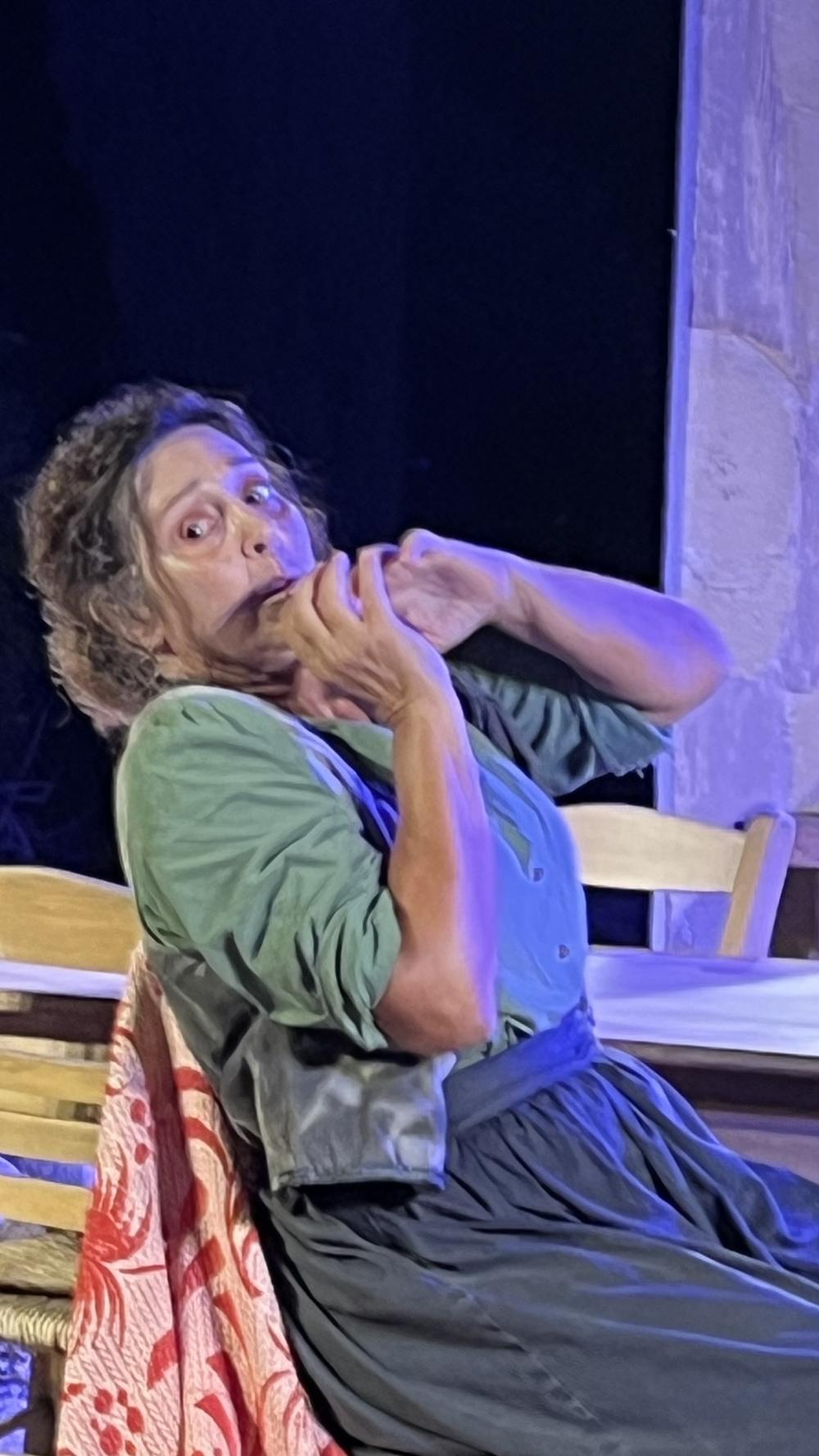 Η Δώρα Παπανικολάου σε δραματική σκηνή