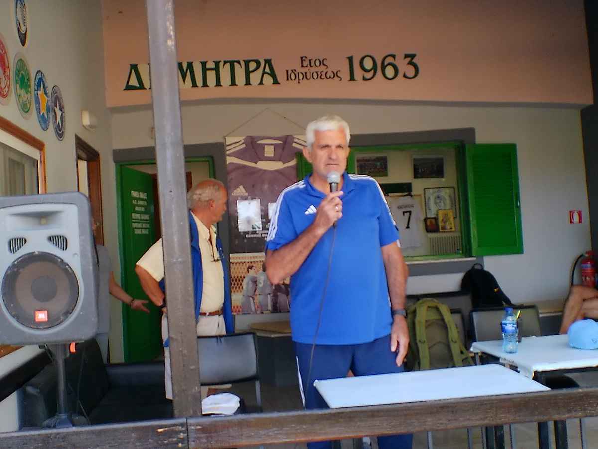 Παιδιά παίζουν ποδόσφαιρο στο Πανθεσσαλικό Τουρνουά στη Μπαλκούρα