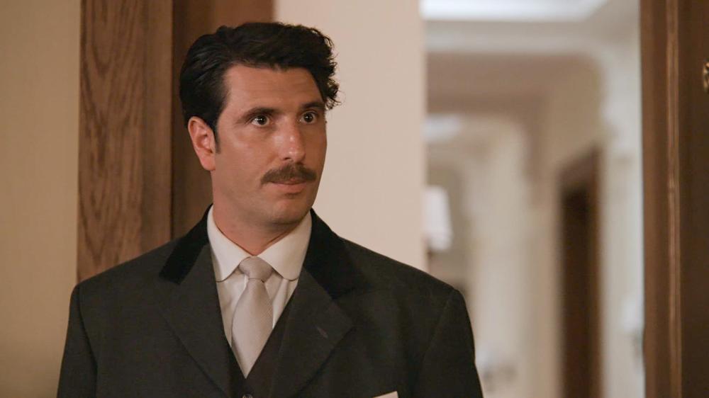 Φωτογραφία από την τηλεοπτική σειρά Grand Hotel.