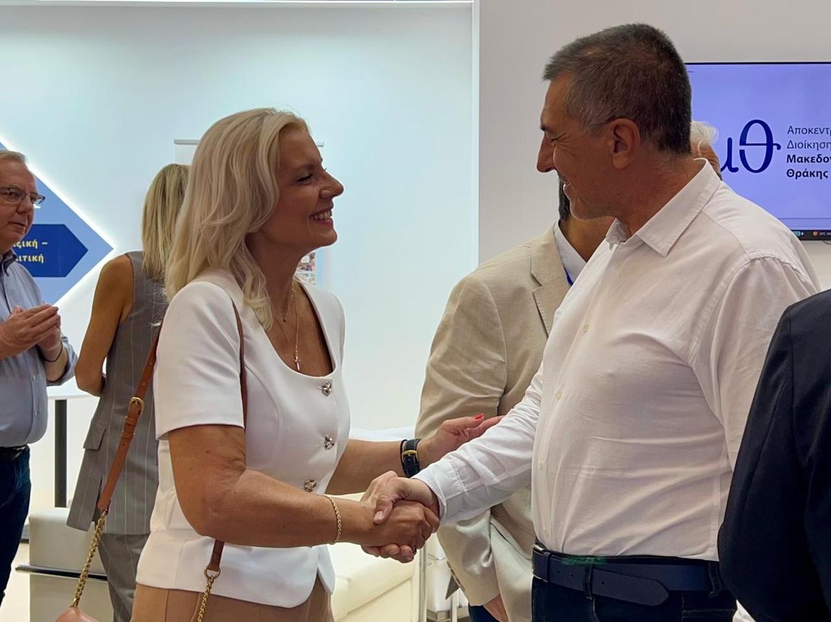 Προώθ.:  ΕΠΑΦΕΣ ΚΟΥΡΕΤΑ ΣΤΗ ΔΕΘ