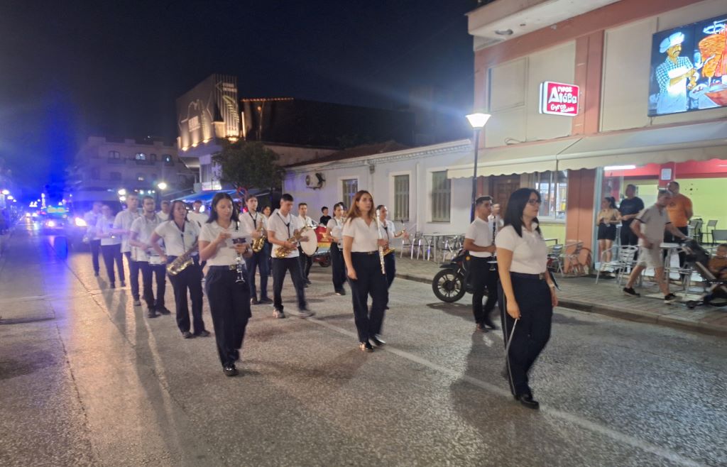 Η Δημοτική Φιλαρμονική Τρικάλων επί σκηνής στο 1ο Φεστιβάλ Φιλαρμονικών Δήμου Μετεώρων στην Καλαμπάκα 2025