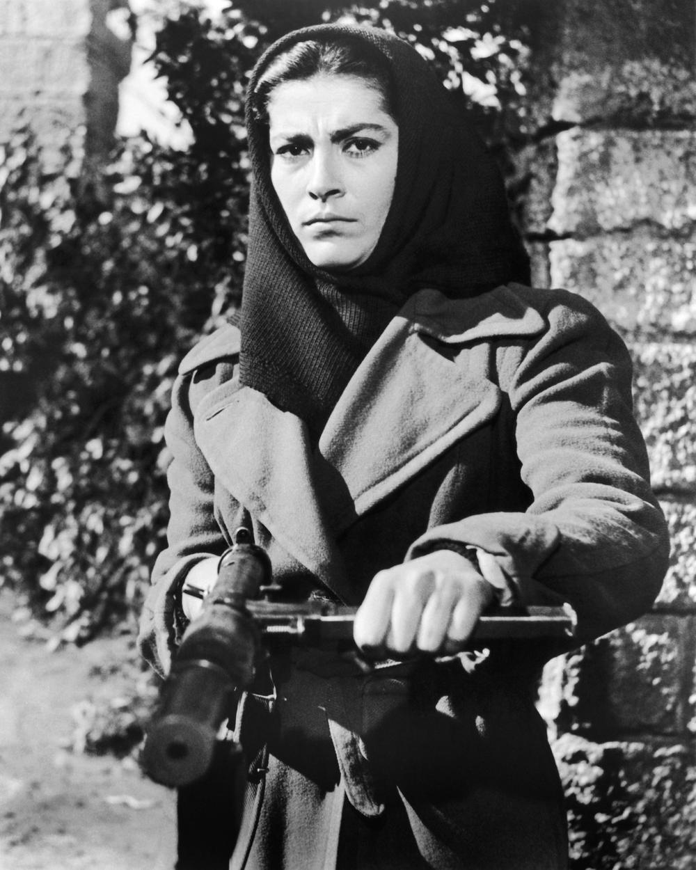 Η Ειρήνη Παπά σε ασπρόμαυρη φωτογραφία