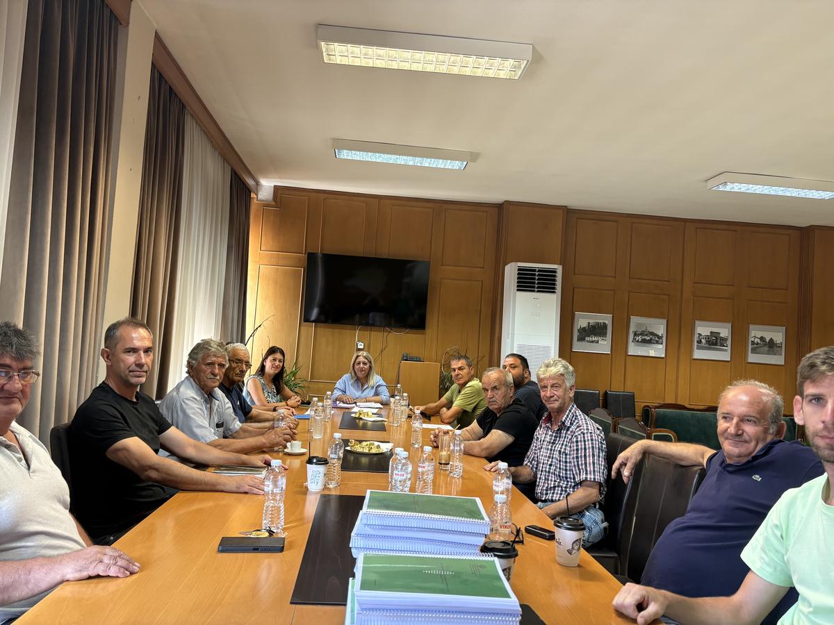 Προώθ.: ΓΡΑΦΕΙΟ ΤΥΠΟΥ ΑΝΤ/ΡΧΗ Π.Ε. ΤΡΙΚΑΛΩΝ ΧΡΥΣΑΣ ΝΤΙΝΤΗ -