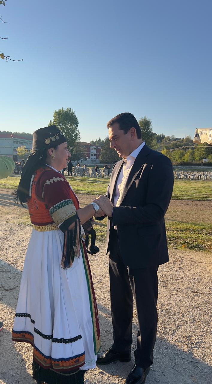 Μαζί με φορείς, πολίτες και συλλόγους στα Τρίκαλα ο Κώστας Σκρέκας