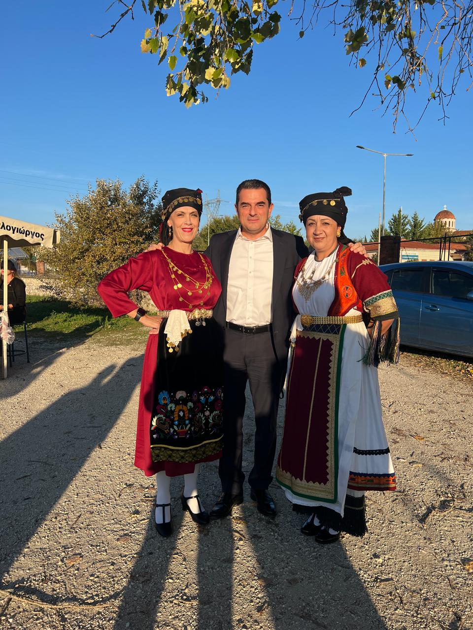 Μαζί με φορείς, πολίτες και συλλόγους στα Τρίκαλα ο Κώστας Σκρέκας