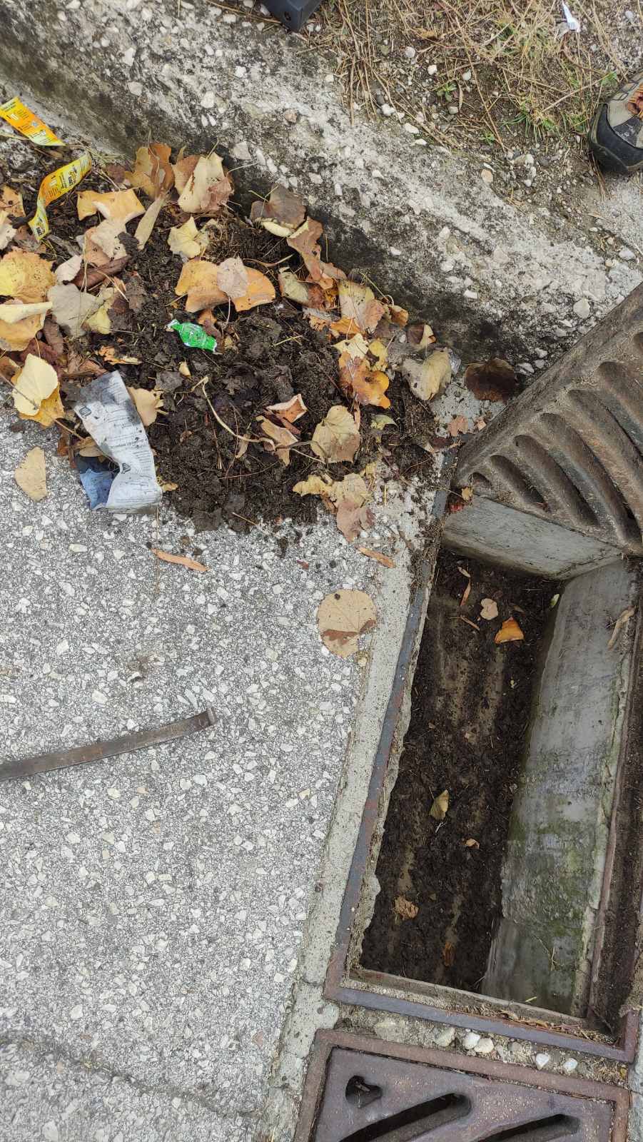 Προώθ.: Δήμος Μετεώρων: Καθαρισμός φρεατίων και σχαρών από τα συνεργεία καθαριότητας