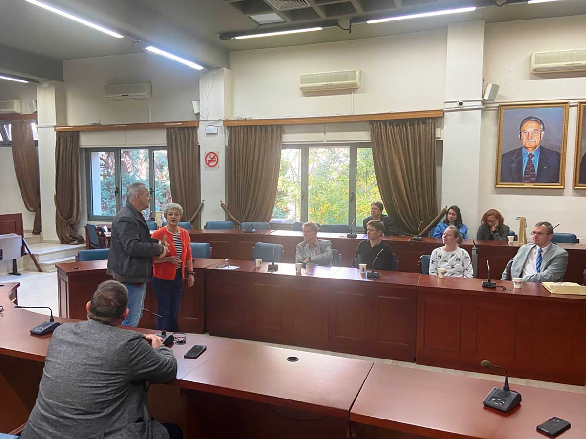 Αντιπροσωπεία από το Βερολίνο στο Δημαρχείο Τρικάλων για πολιτιστική συνεργασία